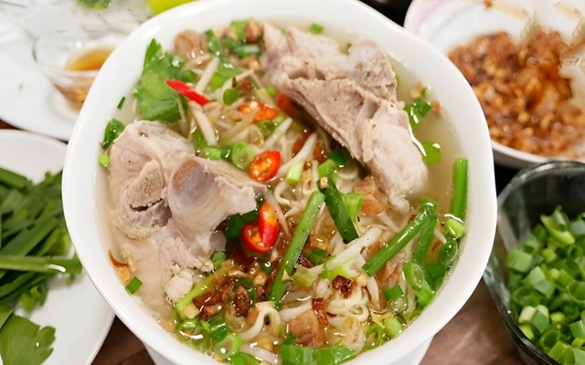 Quán Cây Bàng - Hủ Tiếu, Bún Riêu & Bún Bò - Bùi Văn Hoà