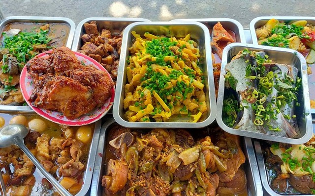 Cơm Nhà Lá - Long Thành