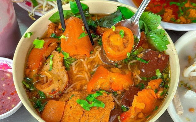 Bún Bò & Bún Riêu - Phương Anh