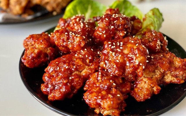 Ăn Vặt Đêm - Gà Viên Sốt Cay