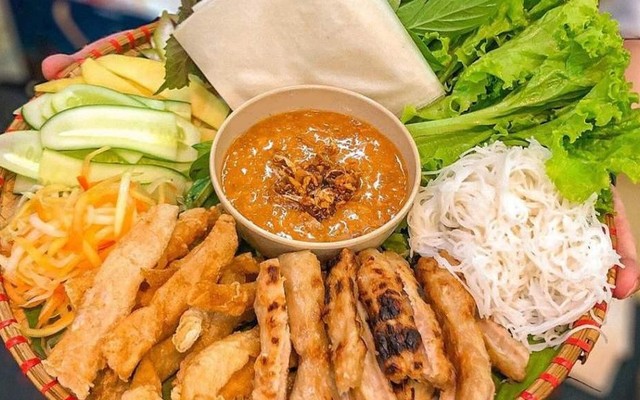 Nem Nướng Nha Trang Cô Béo - Royal City