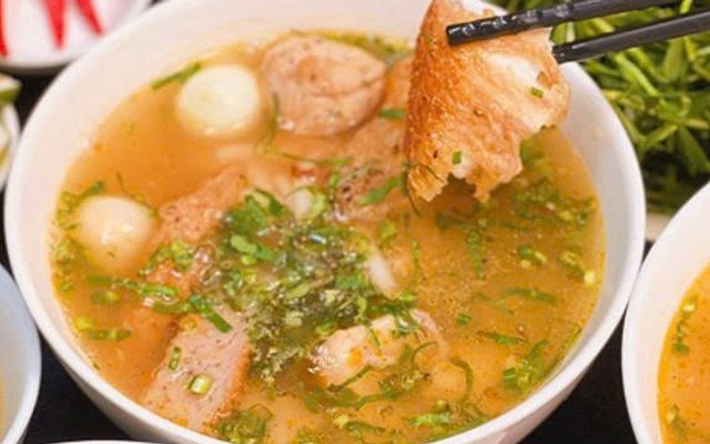 Bánh Canh Cá Lóc O Cầm - Trương Định