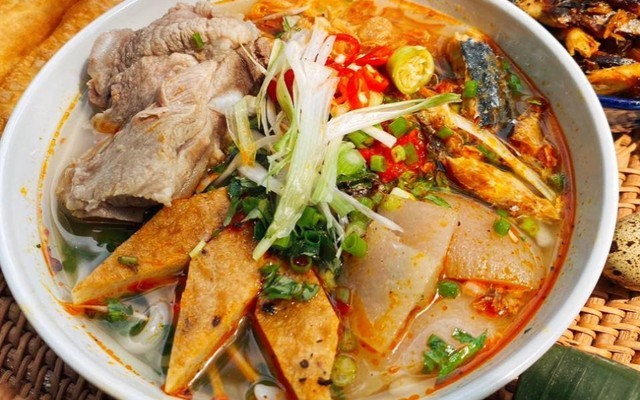 Bánh Canh Cá Nục Nhi 5 - 222 Lê Quảng Chí