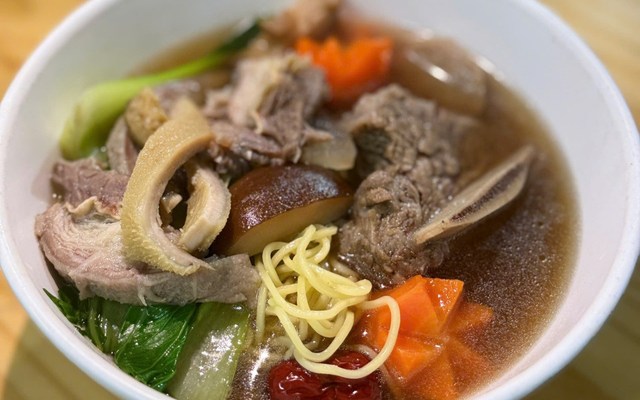 Mì Bò Tiềm - Đồng Văn Cống