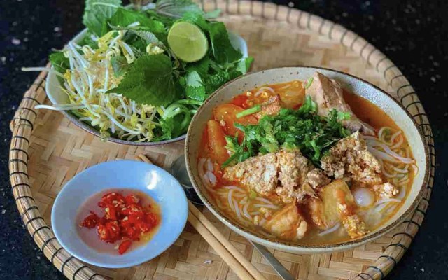 Bún Bò & Bún Riêu Phượng - Nguyễn Xiển