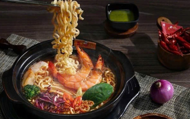 Shin - Mì Cay & Gà Rán Sốt Hàn - Lương Định Của