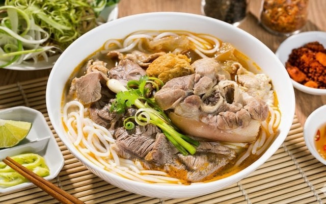 Bún Bò Huế Thọ Viên - Châu Phong