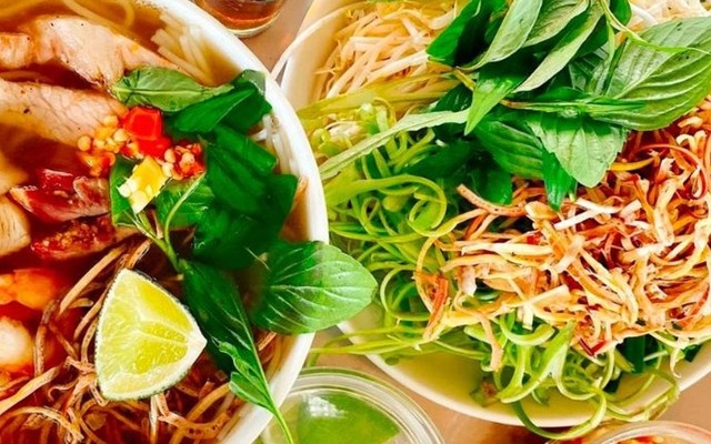 Bún Hải Sản 77 - Quán Văn Thơm