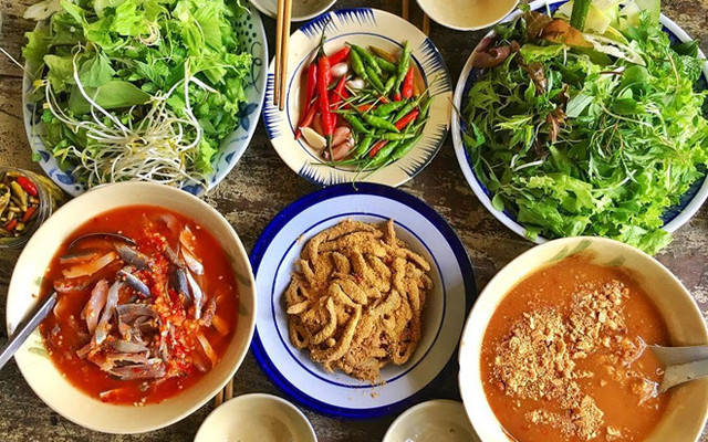 Quán Ăn Miền Trung Bích Sâm - Trần Văn Mười