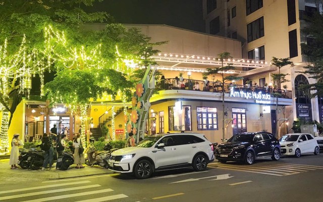 Nhà Hàng Huế Xưa - 1A Lê Chân