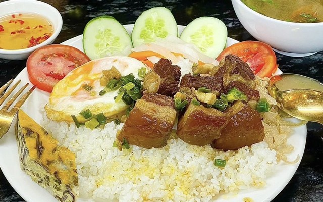 Cơm Tấm Bến Thành - 29 Ngô Gia Tự