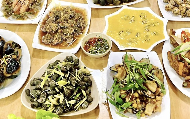 Ốc Xí Muội - Ốc Bán Đêm - 206 Hồ Sen