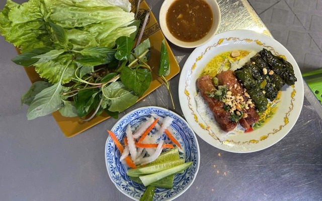 Hẻm Quán - Nem Nướng, Bò Lá Lốt & Bánh Hỏi