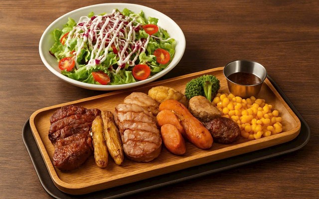 Khói Bistro - 10 Lê Phụng Hiểu