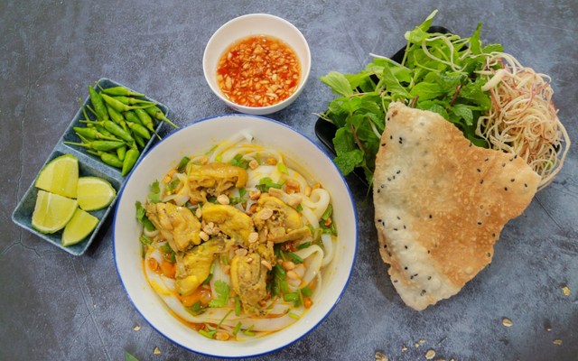 Cô Ba Quán - Mỳ Quảng & Cơm Trưa