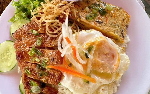 Cơm Tấm, Bún Thịt Nướng & Nước Ép Cô Hường - Số 80 Đường DX 002