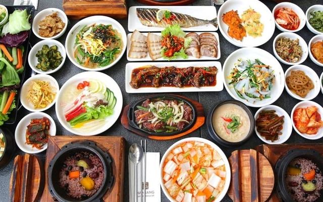 Cơm Canh Thịt Lợn Dồi Hàn Quốc, Cơm Canh Xương Bò & Chân Giò Bossam Korean Food - Jinhan Gukbap - 17/9 Lê Thánh Tôn