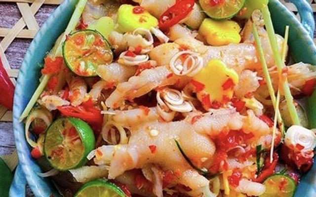 Ăn Vặt Cherry - Chân Gà Sốt Thái - Dĩ An