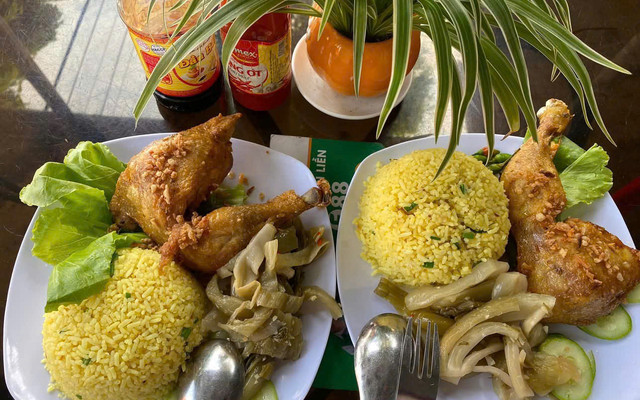 Cơm Gà Sáu Đèo - Lê Văn Phẩm