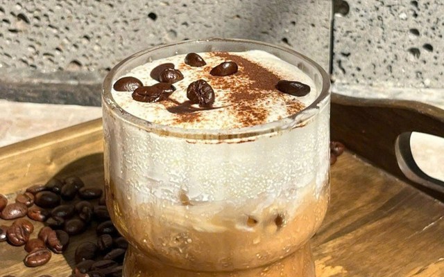 NineHome Coffee Lâu Đài Phố - KDC Himlam