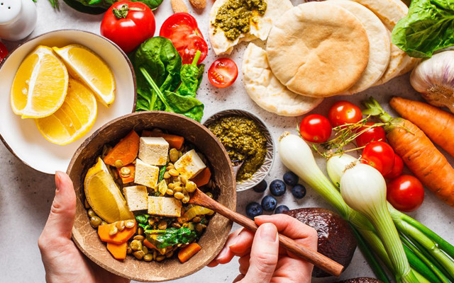 Thích Ăn Chay - Nguyễn Tuyển