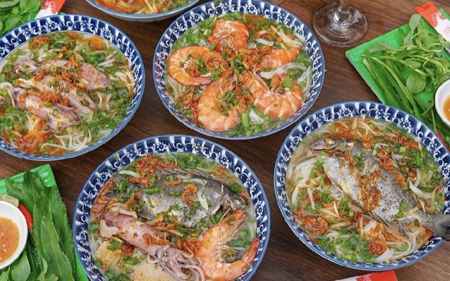 Bánh Canh Hải Sản Đà Nẵng - Hồng Vân