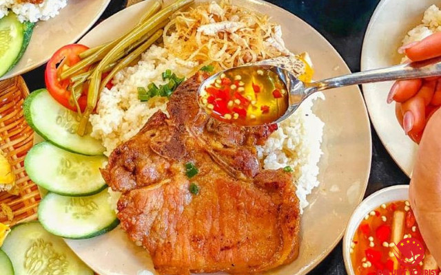 Cơm Tấm, Bún Thịt Nướng & Bún Nước Tương 5B
