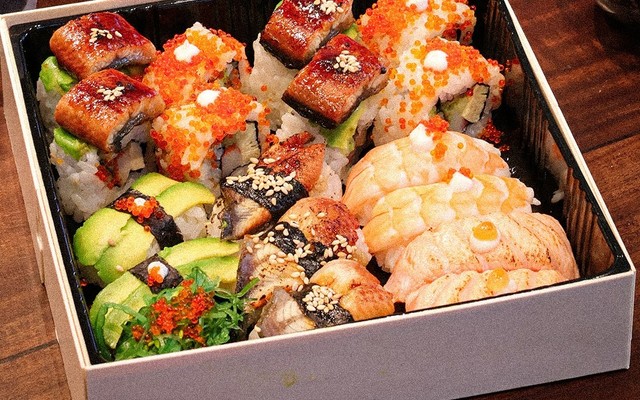 Sushi Cô Chi - Sashimi & Sushi - 30 Hà Huy Tập