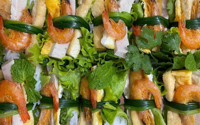Vũ Gia Healthy Food - Cuốn Thuỷ Nguyên, Nem Chua & Cháo - Văn Cao