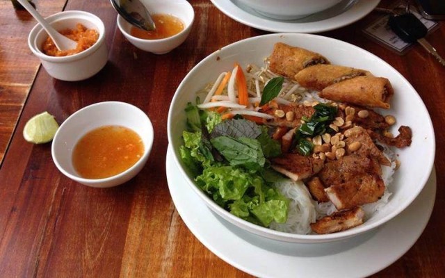 Bún Thịt Nướng Anh Ba