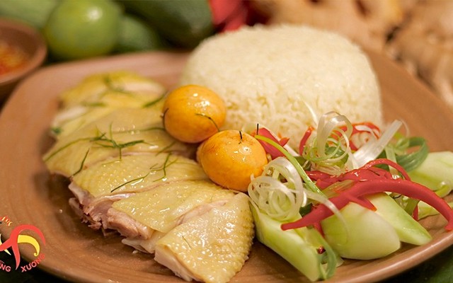 Cơm Gà Hồng Xương - Nguyễn Trãi