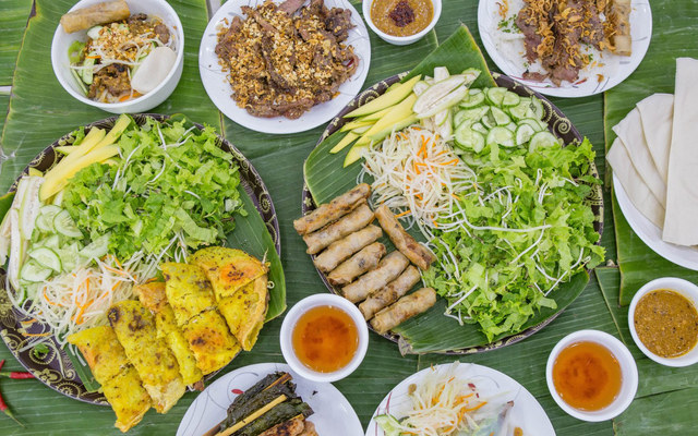 Kim Anh - Nem Lụi & Bò Lá Lốt