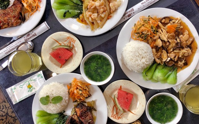 Nhà Hàng Bí Đỏ - Cơm Văn Phòng