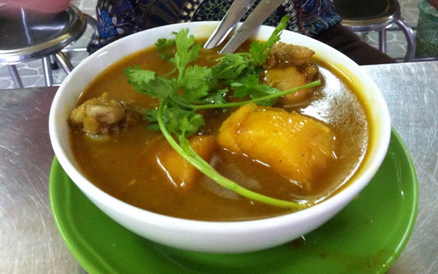 Hai Cây Dừa - Bánh Mì Chiên Tôm & Cà Ri