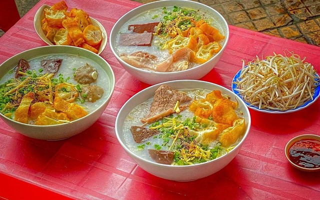 Tám Hói - Cháo Huyết Bò Viên & Giò Heo - Phan Văn Trị