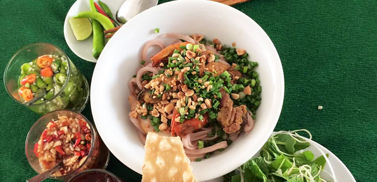 MÌ QUẢNG ĐÀ NẴNG HƯƠNG VỊ MIỀN TRUNG HẤP DẪN THỰC KHÁCH