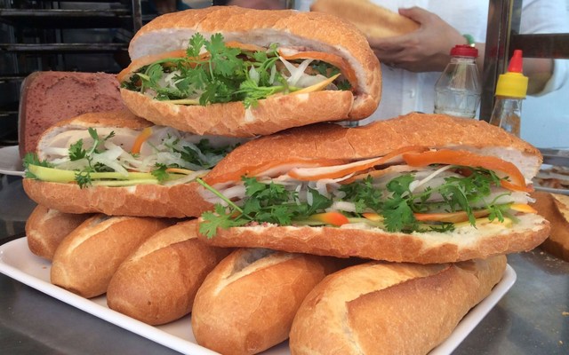 Lò Bánh Mì Thúy Tiền - 40 Vạn Kiếp
