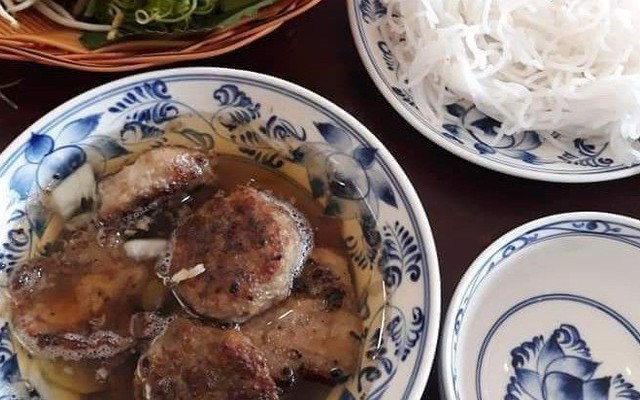 Đồng Xuân - Bún Chả Hà Nội & Nem Cua Biển - Lâm Văn Bền