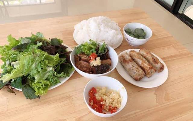 Ngọc Sơn - Bún Chả Hàng Mành & Nem Cua Bể