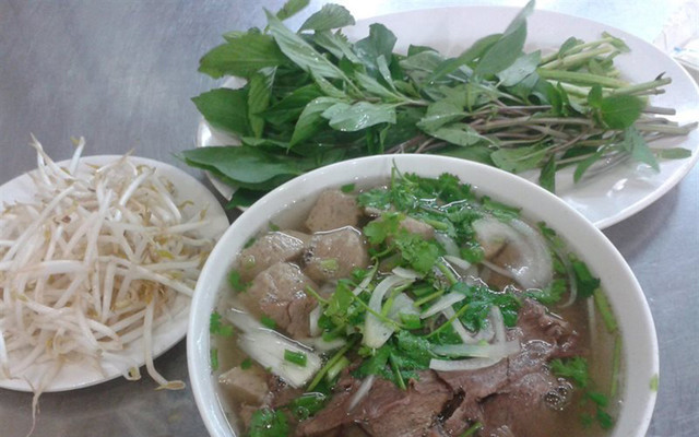 Phở Trang - Nguyễn Oanh