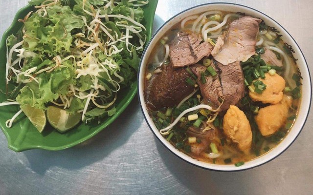 Huyền Anh - Bún Bò Huế - Trương Định