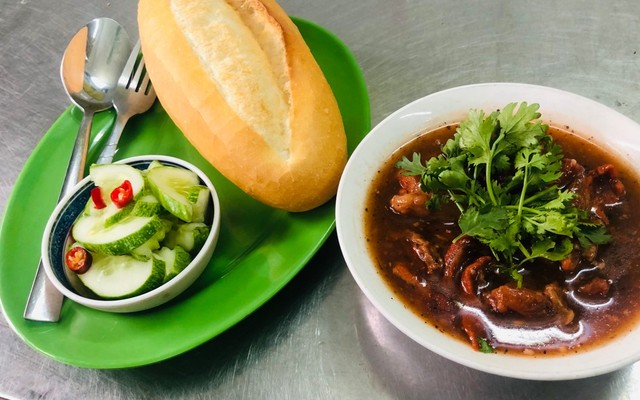 Bánh Mì Bít Tết - Đền Lừ 2