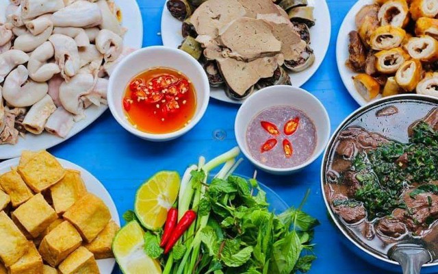 Hợp Lý 1 - Cháo Lòng & Lòng Nướng