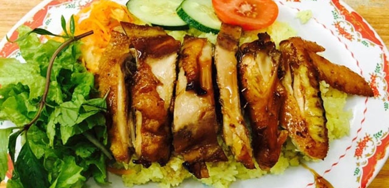 BÌNH LUẬN KHEN NGỢI CƠM GÀ TÚ TÀI TRÊN MẠNG XÃ HỘI