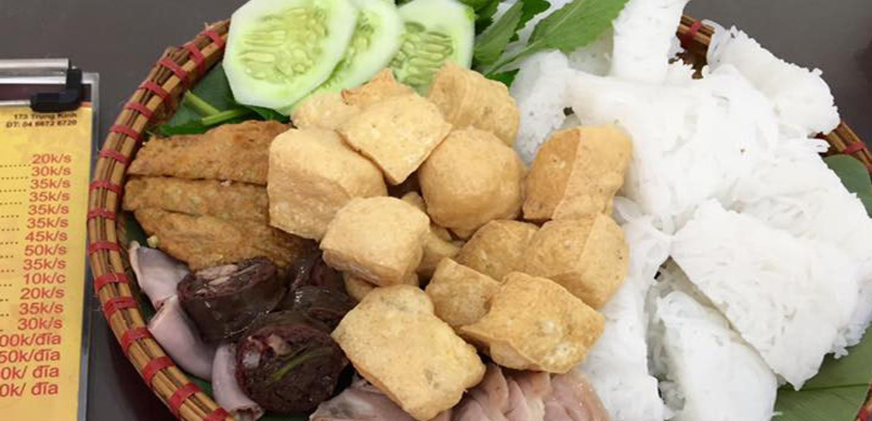 QUÁN BÚN ĐẬU KẺ MƠ THÁI HÀ VỚI KHÔNG GIAN ẤM CÚNG ĐẬM CHẤT QUÊ