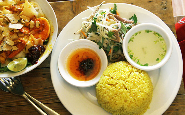 Mộc - Cơm Gà Hội An & Mì Quảng