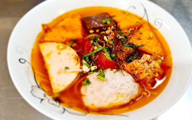 Hồng Châu - Bún Riêu, Bánh Ướt Nóng