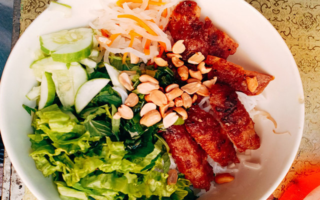 Yến Lan - Bún Thịt Nướng & Bánh Hỏi