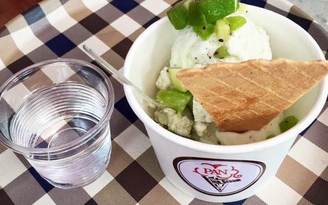 Pan Ice Cream - Tông Đản