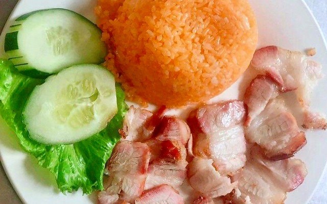 Cơm Gà Cấp Tiến - Nguyễn Hoàng